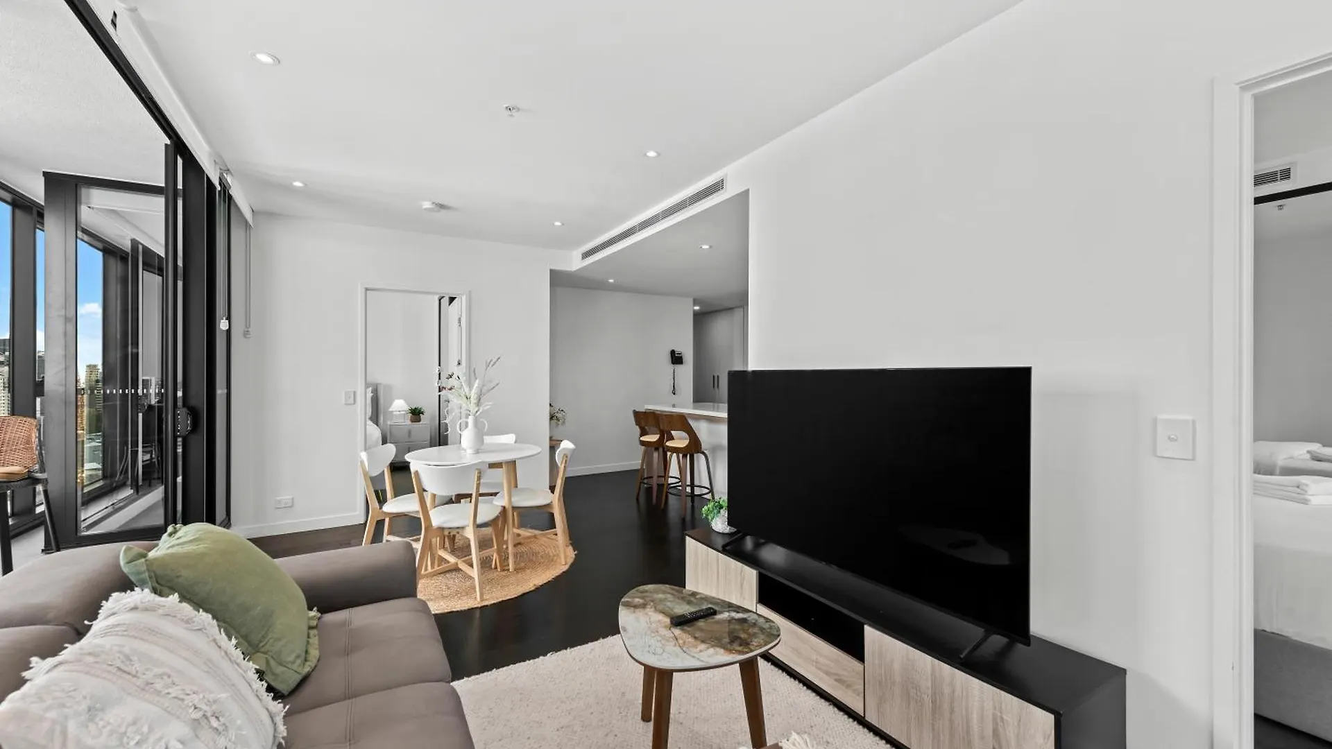 דירה בריסביין Valley Pad With City And Mountain Views And Infinity Pool