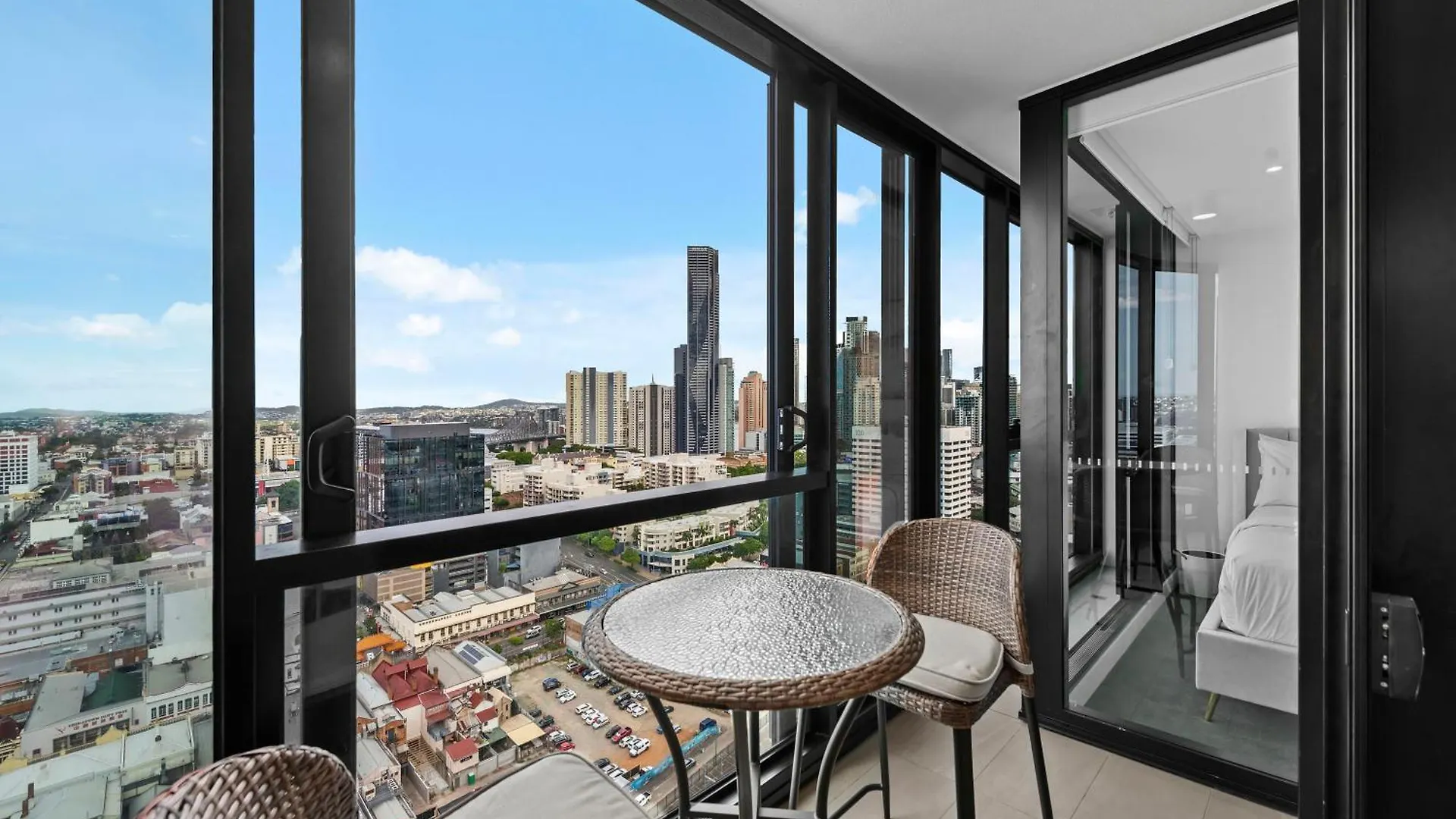 דירה בריסביין Valley Pad With City And Mountain Views And Infinity Pool